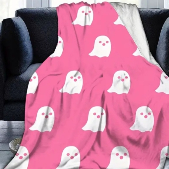 Halloween Viral Pink Ghost Blanket Soft Throw Plush Flannel 2023 Fleece Cartoon - Picture 3 of 3